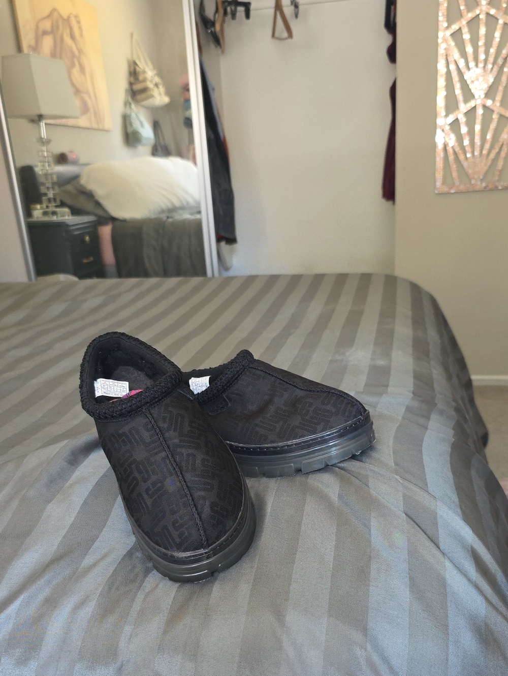 UGG TASMAN Graphic Monogram Slipper 💥NEW MODEL💥 - Picture 9 of 10